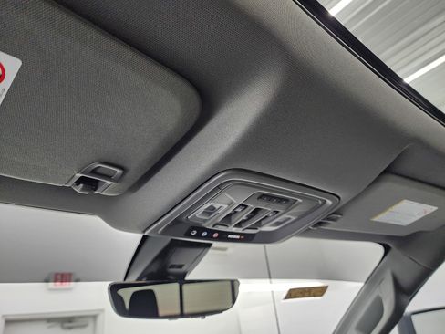 Used 2023 GMC Sierra 3500 Denali w/ Denali Ultimate Package image 11