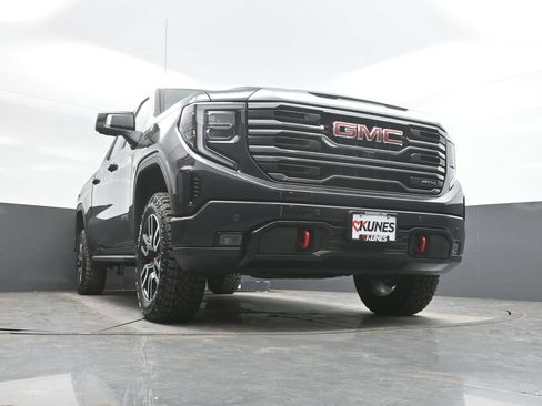 Used 2024 GMC Sierra 1500 AT4 w/ Technology Package AWD/4WD image 35