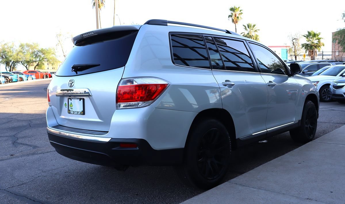 Used 2013 Toyota Highlander Plus FWD image 13