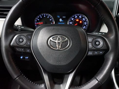 Certified 2022 Toyota RAV4 XLE w/ Convenience Package FWD image 12