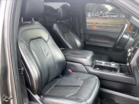 Used 2021 Ford Expedition Max Limited image 9