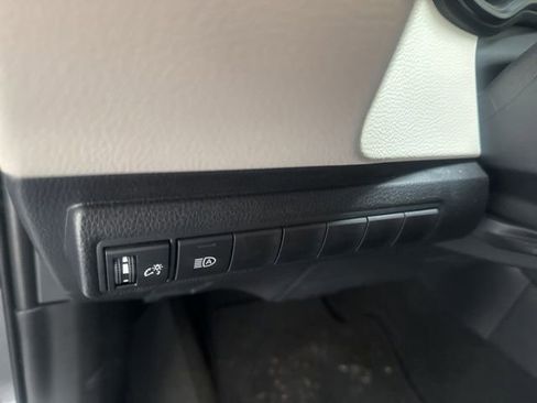 Used 2026 Toyota Corolla LE FWD image 21