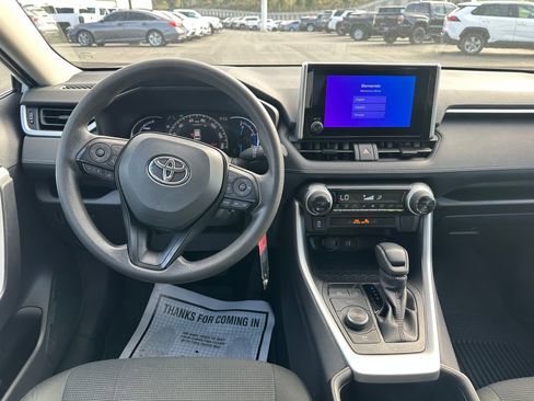 Certified 2025 Toyota RAV4 LE AWD/4WD image 16