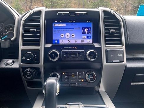 Used 2019 Ford F150 Lariat w/ Equipment Group 502A Luxury AWD/4WD image 16