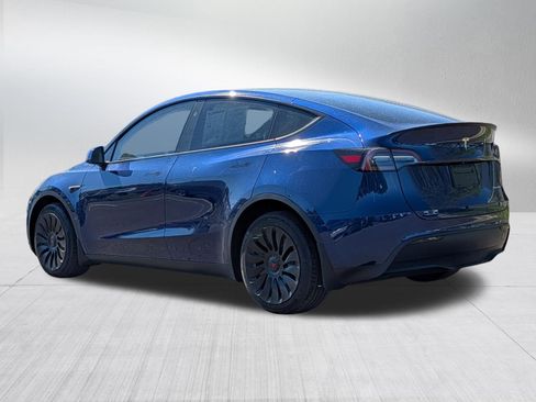 Used 2023 Tesla Model Y Long Range AWD/4WD image 5