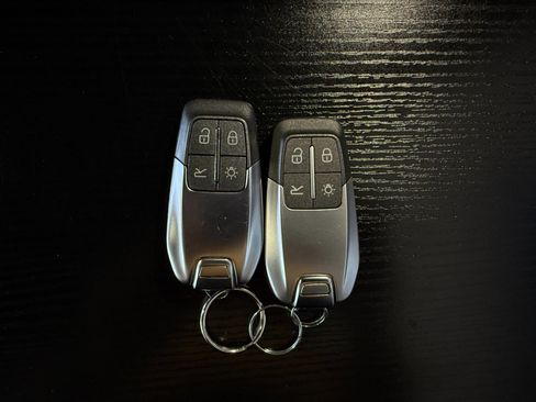 Used 2018 Ferrari 488 Spider image 45