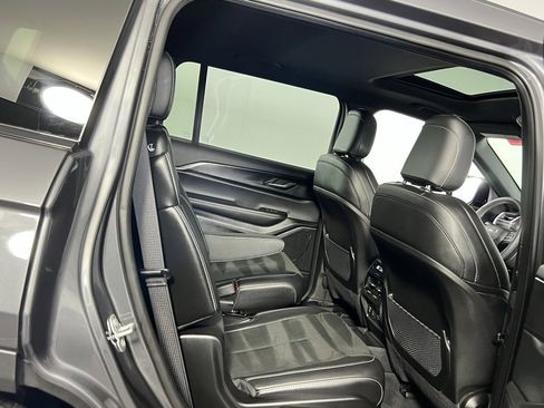 Certified 2025 Jeep Grand Cherokee L Altitude image 27