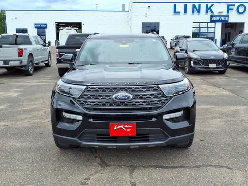 Certified 2023 Ford Explorer XLT w/ Equipment Group 202A AWD/4WD image 9