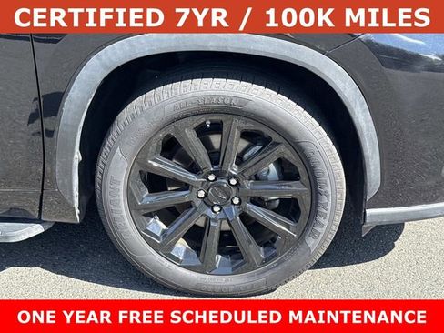 Used 2024 Toyota Highlander LE FWD image 7