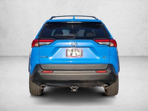Used 2019 Toyota RAV4 XLE Premium image 6