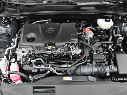 Used 2025 Toyota Camry LE image 46