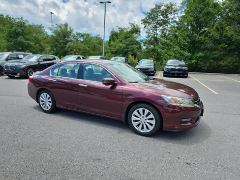 Used 2014 Honda Accord Touring image 1