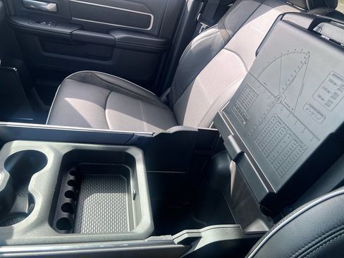 New 2026 RAM 2500 Laramie AWD/4WD image 25