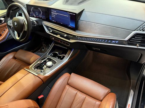 Used 2024 BMW X7 xDrive40i image 62