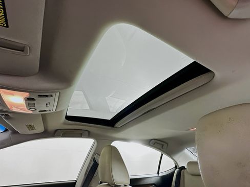 Used 2013 Lexus ES 350 w/ Premium Pkg image 26