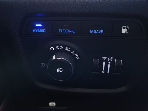 Used 2023 Jeep Grand Cherokee 4WD 4xe image 10