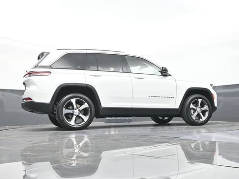 Used 2023 Jeep Grand Cherokee Limited AWD/4WD image 49