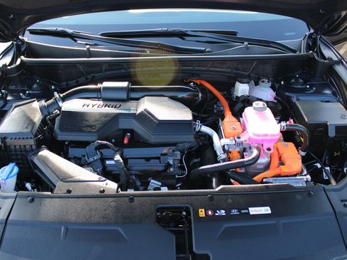 Used 2024 Hyundai Tucson Limited image 11