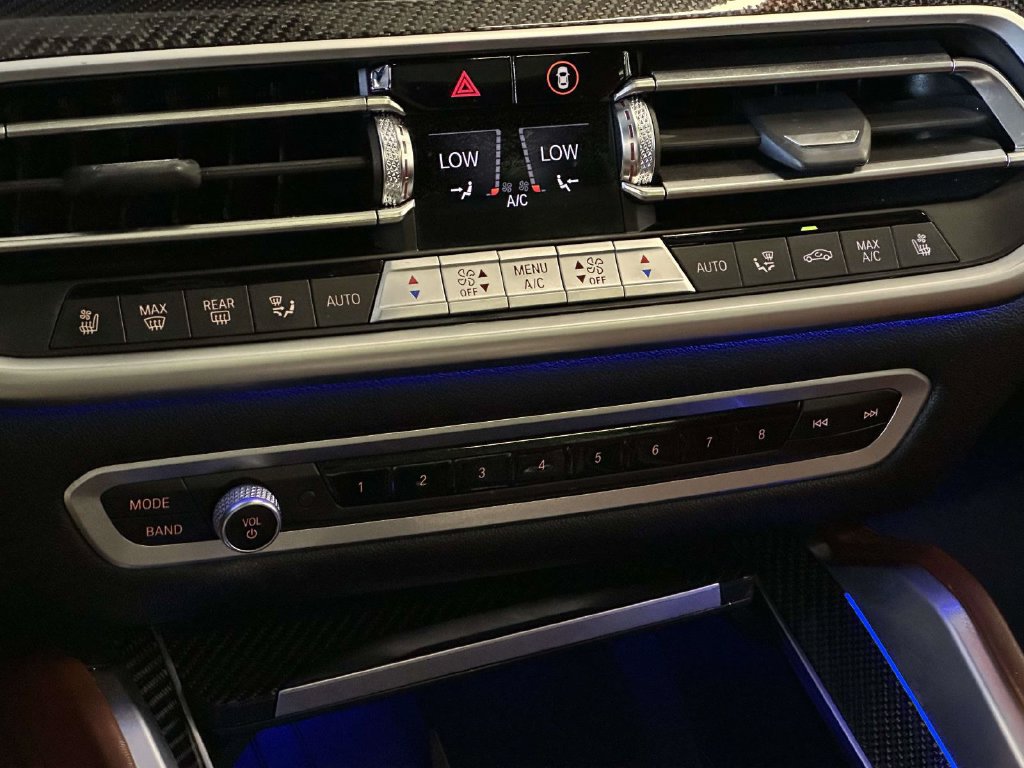 Used 2022 BMW X6 M50i w/ Executive Package AWD/4WD image 29