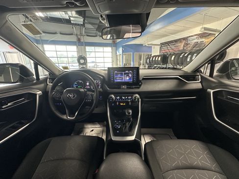 Used 2021 Toyota RAV4 XLE w/ Convenience Package AWD/4WD image 24