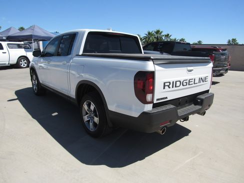 Used 2025 Honda Ridgeline RTL image 4