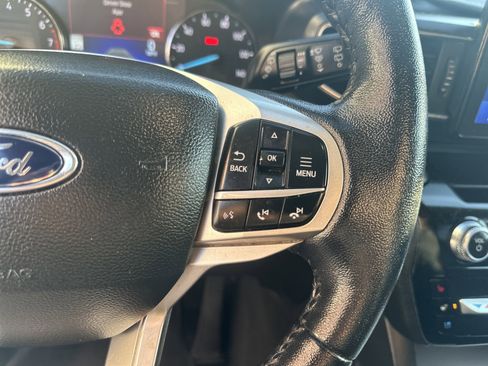 Used 2022 Ford Explorer Limited image 13