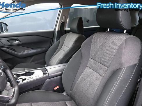 Used 2025 Nissan Rogue SV FWD image 12