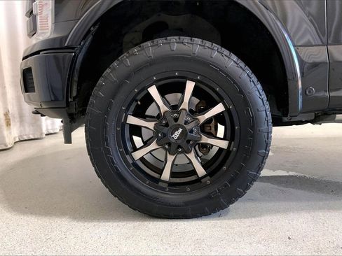 Used 2018 Ford F150 Lariat w/ Equipment Group 502A Luxury image 6