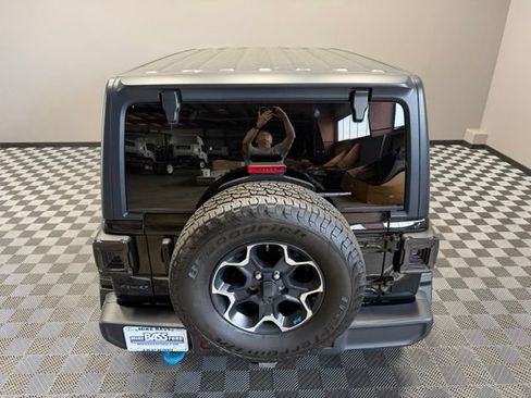 Used 2022 Jeep Wrangler Unlimited Rubicon 4xe w/ Cold Weather Group AWD/4WD image 12