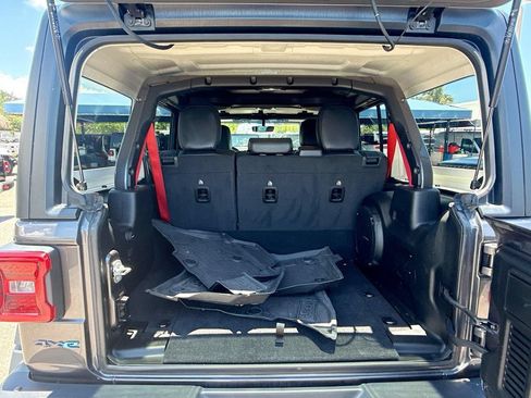 Used 2023 Jeep Wrangler Unlimited Rubicon 4xe AWD/4WD image 30