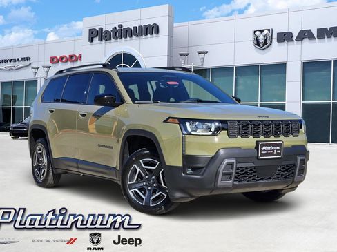 New 2026 Jeep Cherokee Laredo AWD/4WD image 1