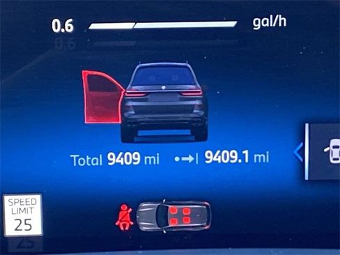 Certified 2025 BMW X7 M60i w/ Executive Package image 27