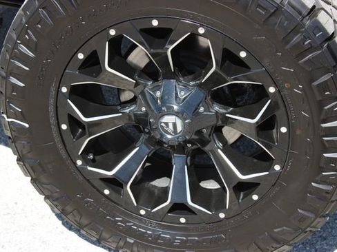 Used 2020 Chevrolet Silverado 1500 RST w/ True North Edition AWD/4WD image 16
