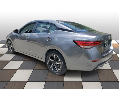 Used 2024 Nissan Sentra SV image 6
