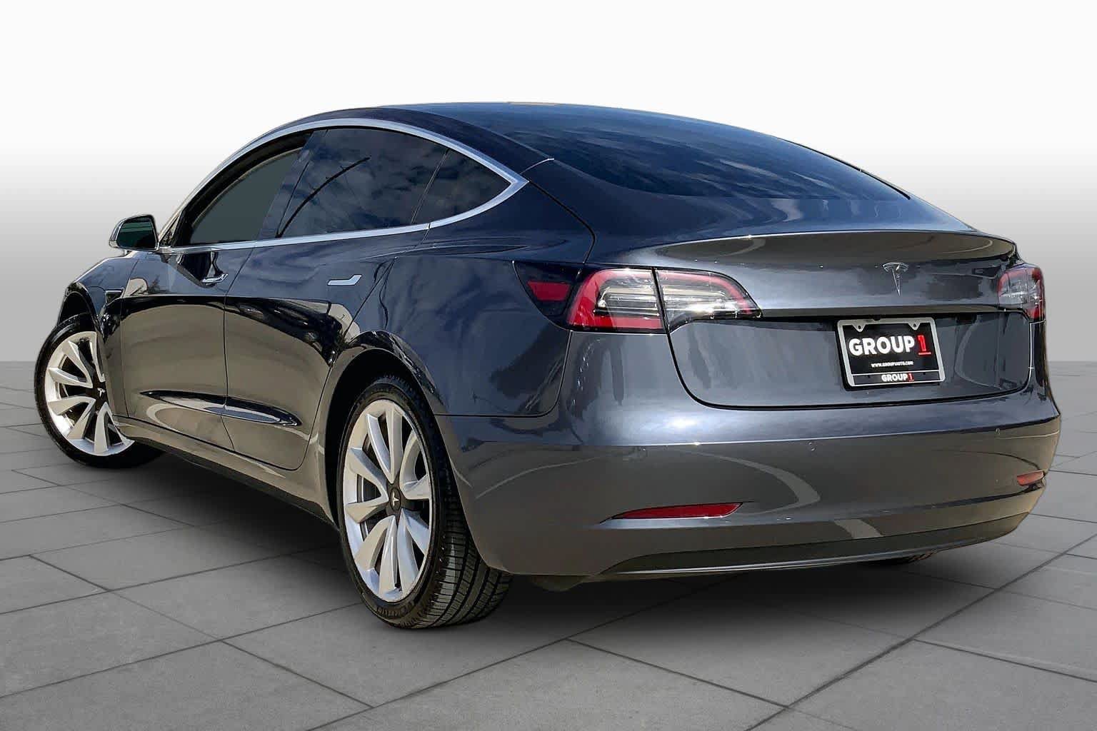 Used 2019 Tesla Model 3 Standard Range Plus RWD image 10