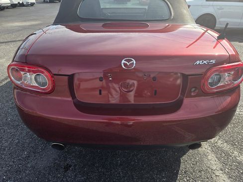 Used 2011 MAZDA MX-5 Miata Sport image 9