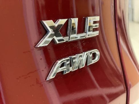 Used 2025 Toyota RAV4 XLE image 11