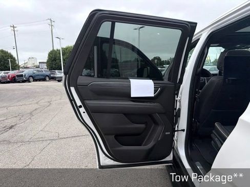 Used 2021 GMC Yukon SLT w/ SLT Premium Package AWD/4WD image 27