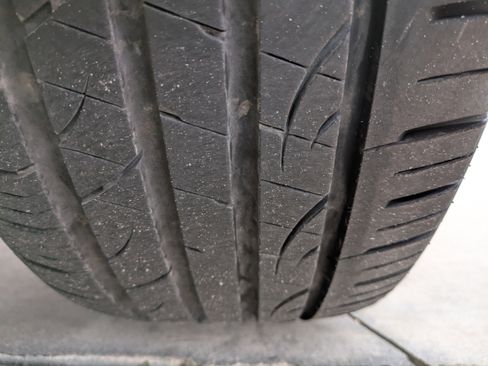 Used 2021 Volvo XC40 T5 Momentum w/ Premium Package image 10