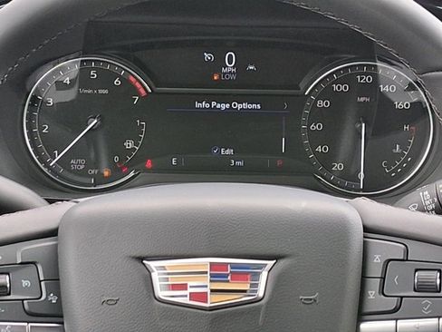 New 2025 Cadillac XT6 Luxury image 12