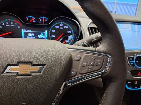 Used 2018 Chevrolet Cruze Premier image 27