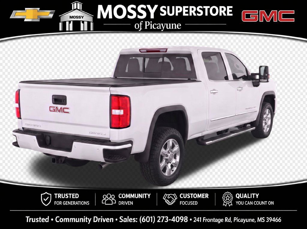 Used 2018 GMC Sierra 2500 Denali w/ Duramax Plus Package AWD/4WD image 4