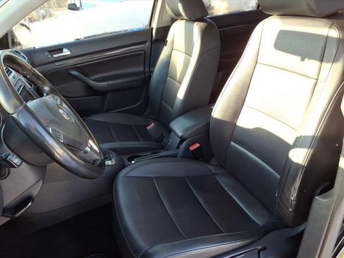 Used 2012 Volkswagen Jetta TDI image 16