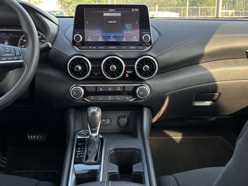 Used 2023 Nissan Sentra SV FWD image 17