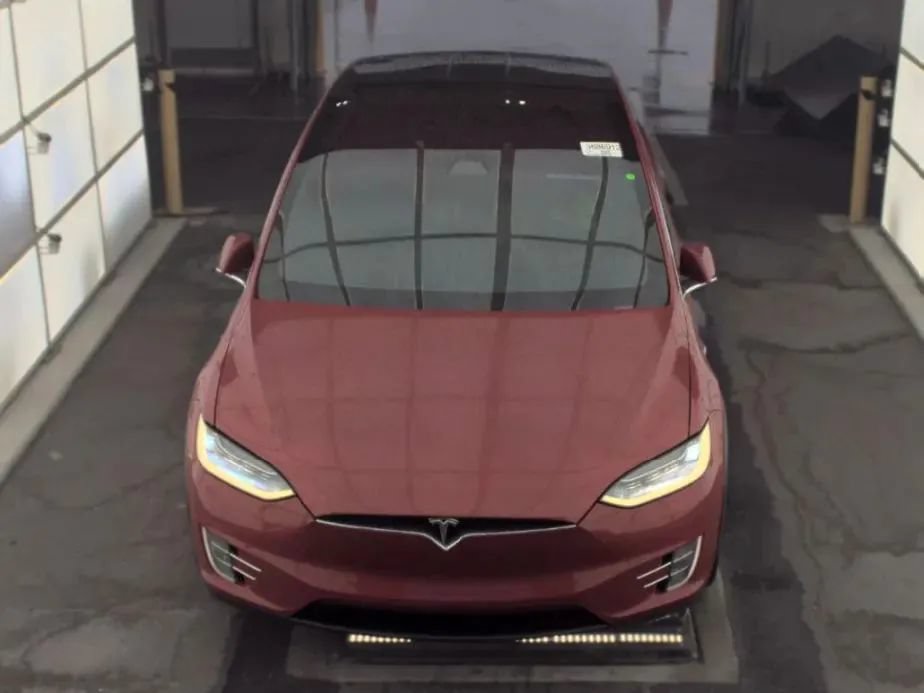 Used 2019 Tesla Model X 100D AWD/4WD image 2