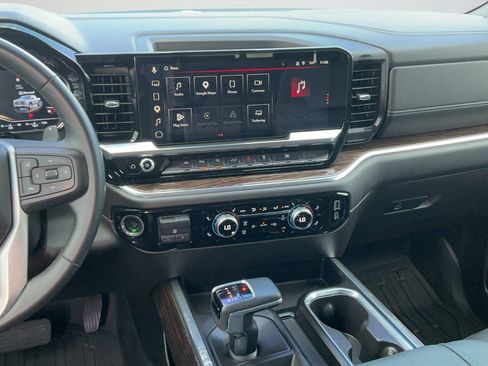 Used 2023 GMC Sierra 1500 Elevation w/ Elevation Premium Package RWD image 8