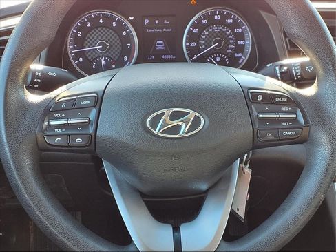 Used 2019 Hyundai Elantra SEL w/ Winter Weather Package image 16