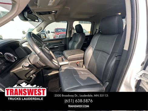 Used 2018 RAM 1500 Laramie w/ Convenience Group AWD/4WD image 11