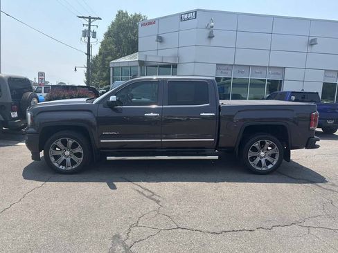 Used 2016 GMC Sierra 1500 Denali w/ Enhanced Driver Alert Package AWD/4WD image 8
