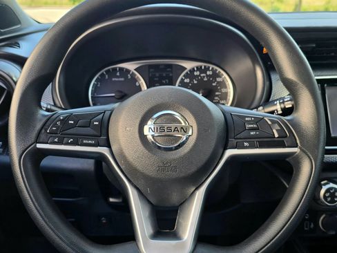 Used 2018 Nissan Kicks S w/ Exterior Package FWD image 25